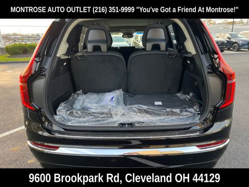 New 2026 Volvo XC90 B6 Ultra w/ Protection Package image 37