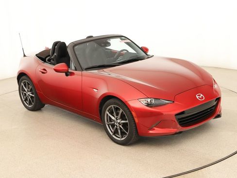 Used 2019 MAZDA MX-5 Miata Grand Touring image 37