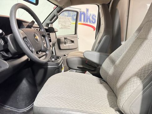 New 2025 Chevrolet Express 3500 Work Van w/ Power Convenience Package image 8