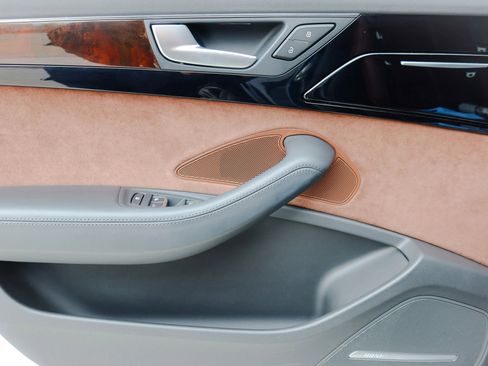 Used 2017 Audi A8 L 3.0T w/ Executive Package image 34