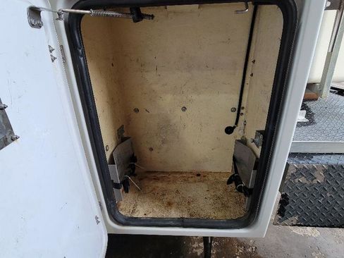 Used 2017 RAM 5500 Tradesman image 39