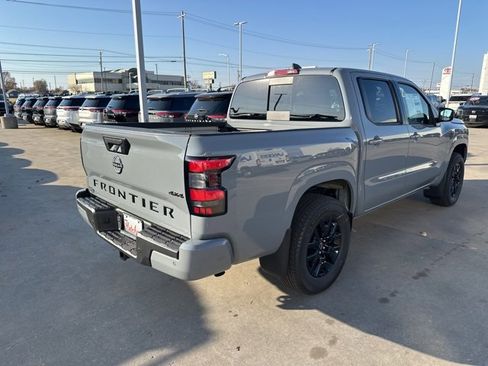 New 2026 Nissan Frontier SV w/ SV Convenience Package image 5