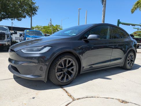 Used 2024 Tesla Model X AWD/4WD image 7