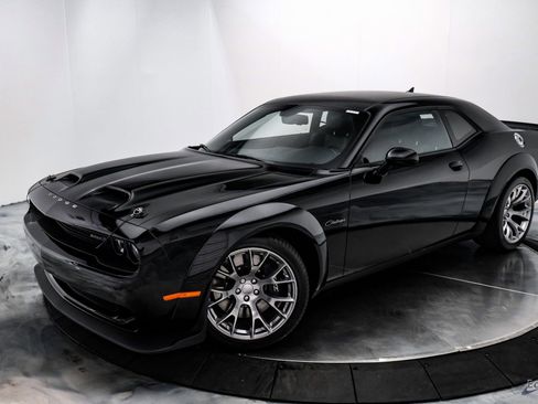 Used 2023 Dodge Challenger SRT Hellcat Redeye image 6