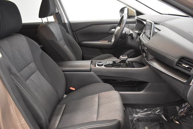 Used 2025 Nissan Rogue SV AWD/4WD image 19