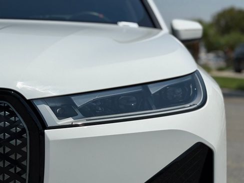 Used 2025 BMW iX M60 image 16