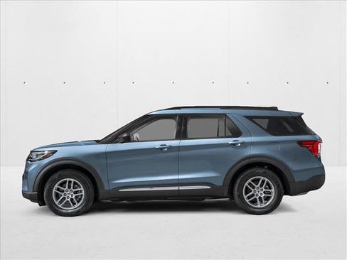 New 2026 Ford Explorer Active w/ Active Comfort Package image 3