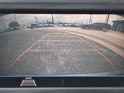 Used 2021 Chevrolet Equinox LS w/ LS Convenience Package FWD image 5