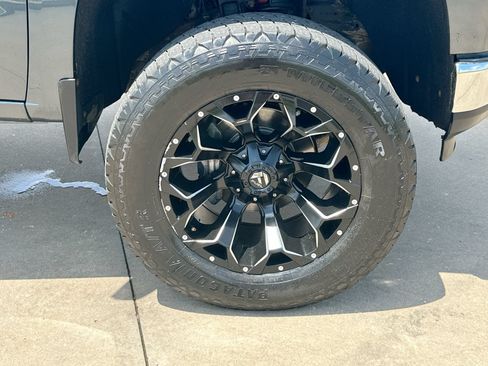 Used 2021 Chevrolet Silverado 1500 LT w/ Fleet Comfort Package AWD/4WD image 10