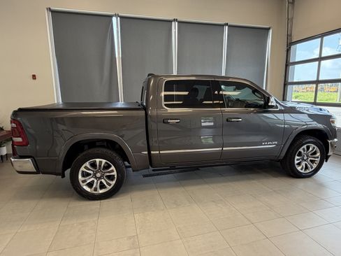Used 2022 RAM 1500 Limited AWD/4WD image 2