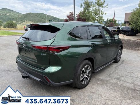 Used 2025 Toyota Highlander XLE AWD/4WD image 7