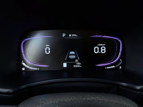 Used 2025 Kia Soul LX w/ LX Technology Package FWD image 35