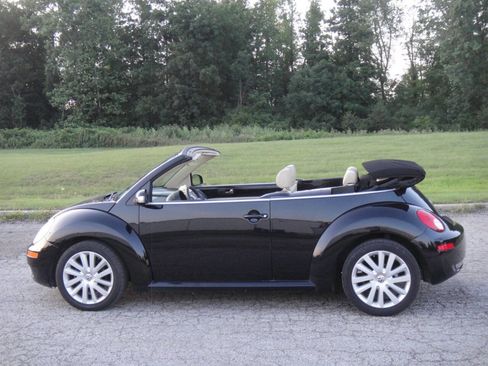 Used 2008 Volkswagen Beetle SE image 14