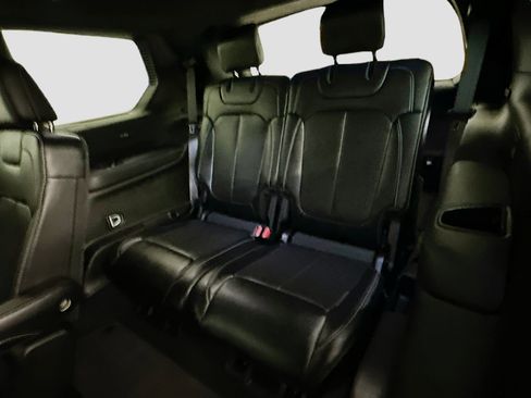 Used 2024 Jeep Grand Cherokee L Limited w/ Luxury Tech Group II image 31