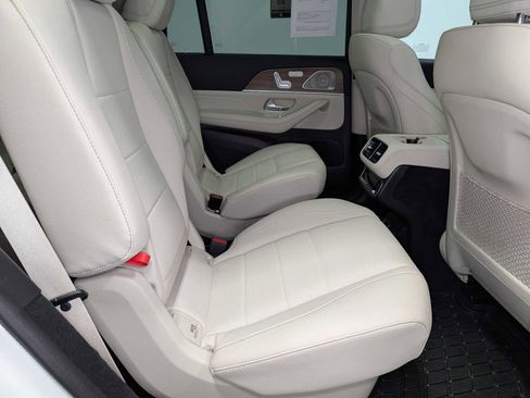 Certified 2026 Mercedes-Benz GLS 450 4MATIC image 39