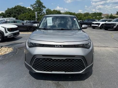 Used 2024 Kia Soul LX FWD image 2