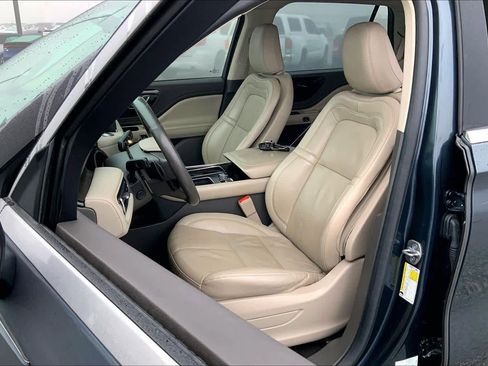 Used 2021 Lincoln Aviator Reserve w/ Equipment Group 201A image 7