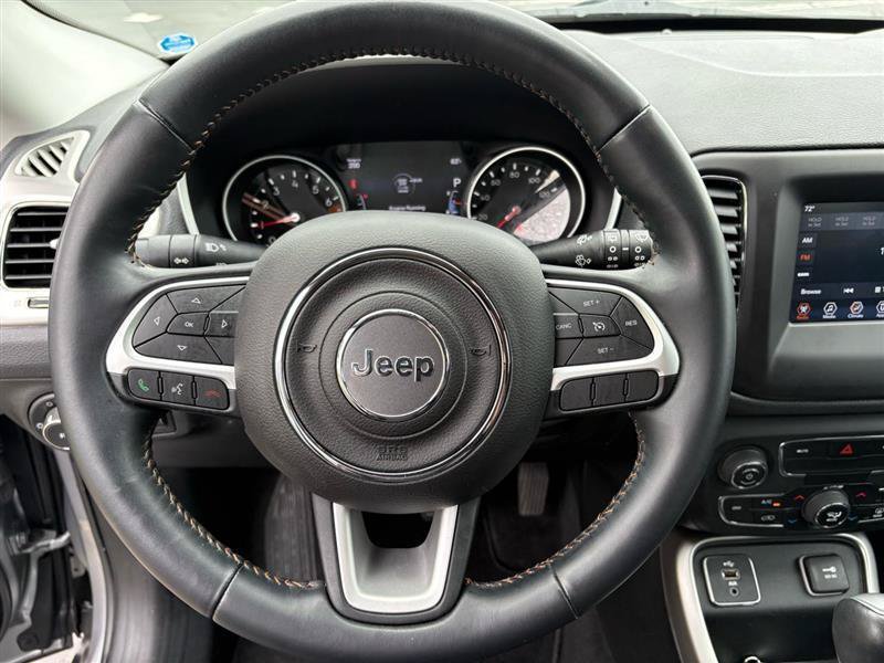 Used 2018 Jeep Compass Latitude w/ Popular Equipment Group FWD image 17