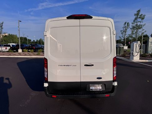 Certified 2023 Ford Transit 250 Medium Roof image 4