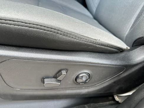 Used 2021 RAM 1500 Big Horn AWD/4WD image 9