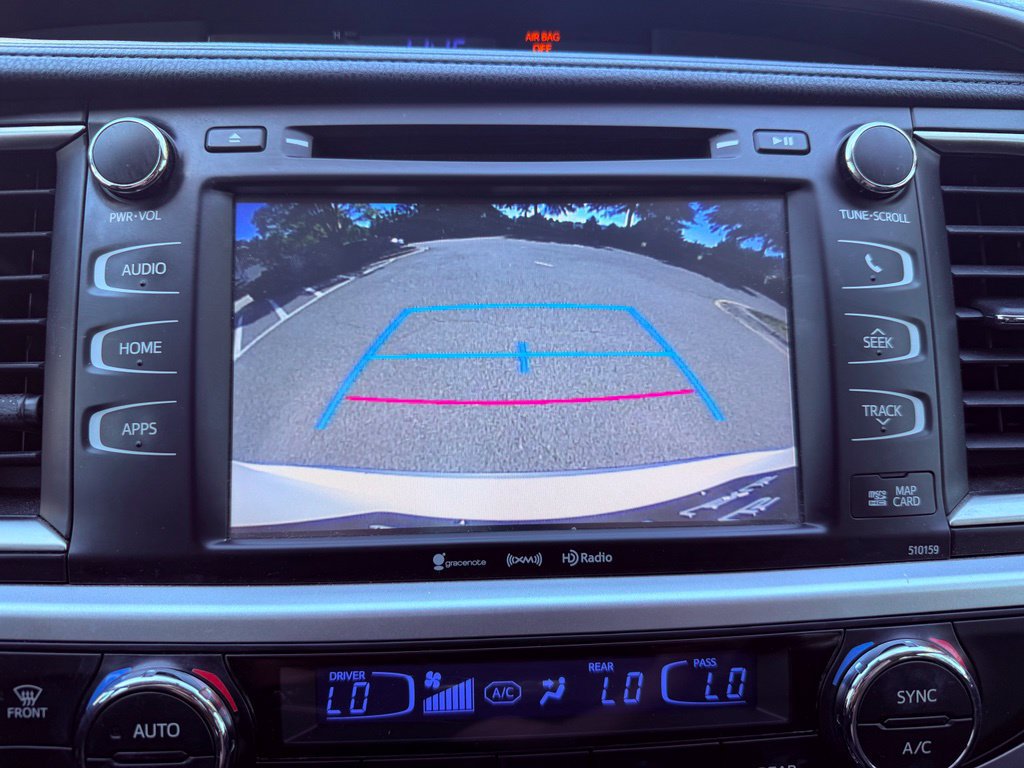 Used 2016 Toyota Highlander XLE FWD image 22