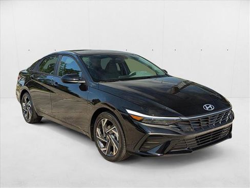 New 2025 Hyundai Elantra Sport image 6