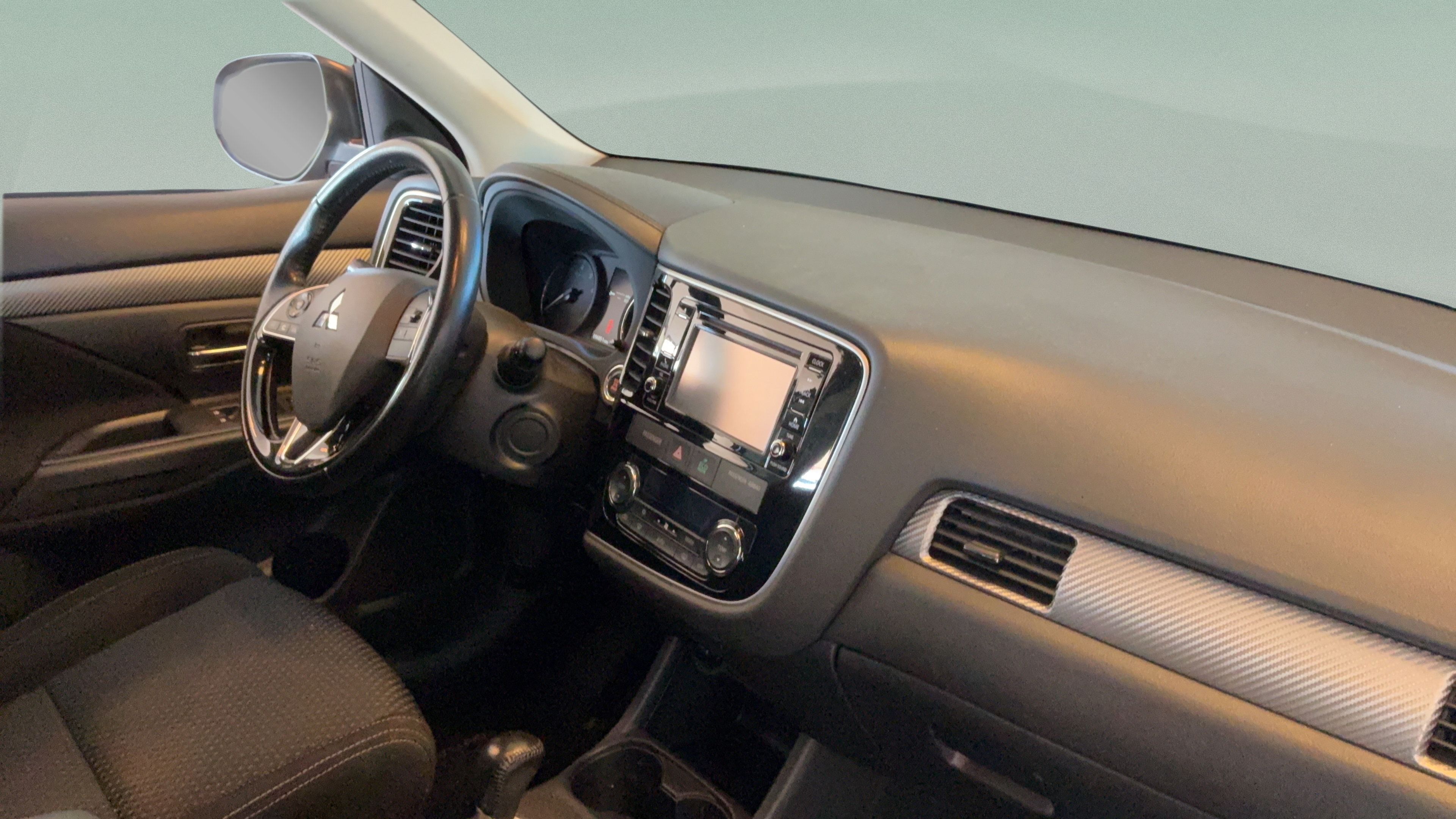 Used 2016 Mitsubishi Outlander SE FWD image 34