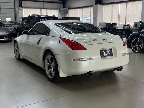 Used 2006 Nissan 350Z Enthusiast w/ (N93) Cargo Convenience Pkg RWD image 4