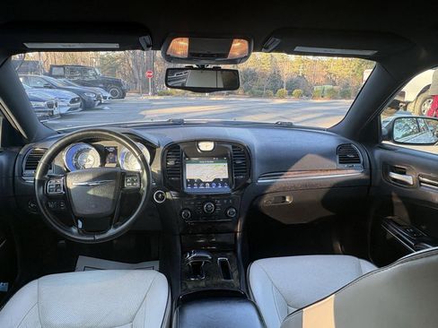 Used 2014 Chrysler 300 Uptown Edition w/ Quick Order Package 22M image 25