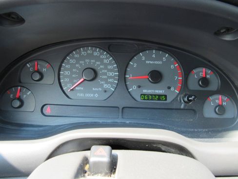 Used 2001 Ford Mustang GT RWD image 24