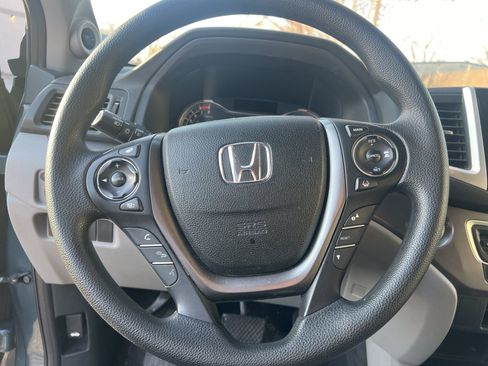 Used 2016 Honda Pilot EX image 16