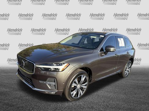 Certified 2022 Volvo XC60 B5 Inscription w/ Advanced Package image 5