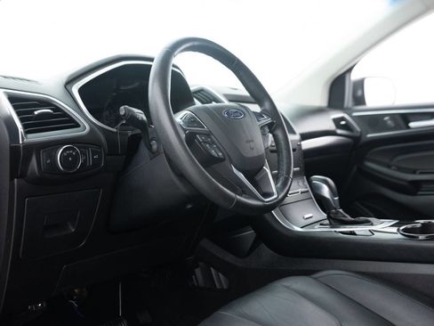 Used 2015 Ford Edge Titanium AWD/4WD image 25
