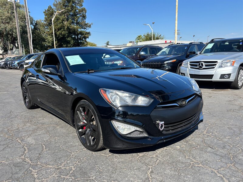Used 2015 Hyundai Genesis 3.8 RWD image 1