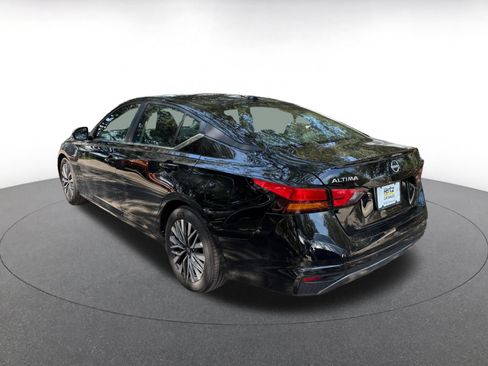 Used 2026 Nissan Altima 2.5 SV FWD image 9
