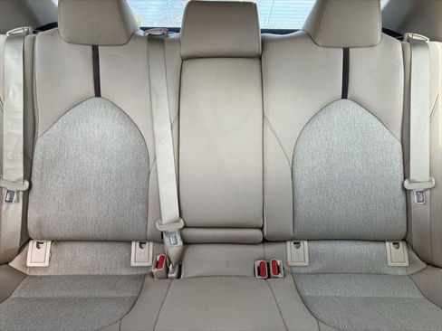 Certified 2020 Toyota Camry LE image 28