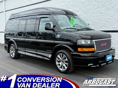 Used 2022 GMC Savana 2500 w/ Enhanced Convenience Package