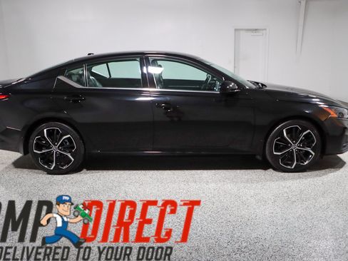 Used 2023 Nissan Altima 2.5 SR FWD image 6