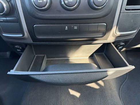 Used 2017 RAM 1500 ST w/ SXT Appearance Group image 19