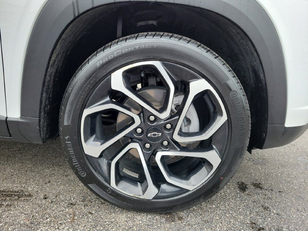 Used 2025 Chevrolet Trax RS w/ Driver Confidence Package FWD image 7