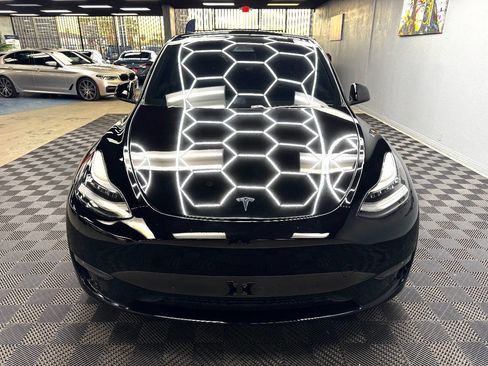 Used 2020 Tesla Model Y Performance image 5