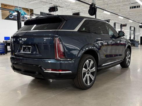 Used 2025 Cadillac Escalade IQ Luxury 1 AWD/4WD image 9