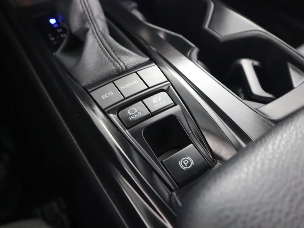 Used 2025 Toyota Camry LE AWD/4WD image 44