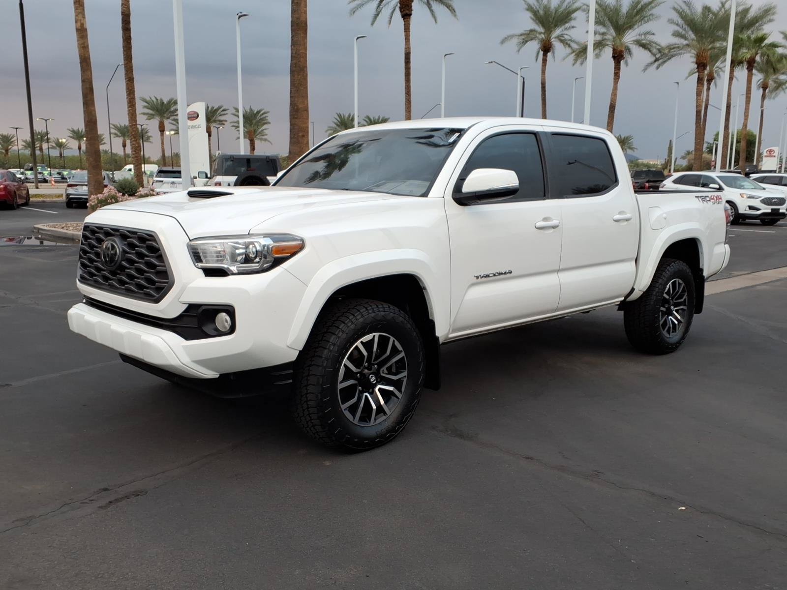 Used 2022 Toyota Tacoma TRD Sport w/ Technology Package AWD/4WD image 8