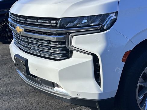 Used 2021 Chevrolet Tahoe Premier w/ Premium Package image 11