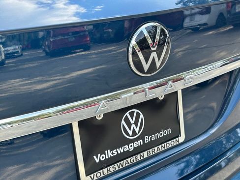 Certified 2021 Volkswagen Atlas Cross Sport SE AWD/4WD image 33