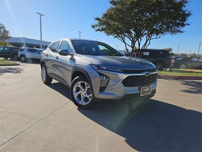 Used 2024 Chevrolet Trax LS w/ LS Convenience Package