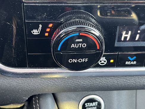 Used 2023 Nissan Rogue Platinum w/ Platinum Premium Package image 29