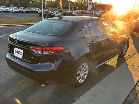 Certified 2023 Toyota Corolla LE image 5