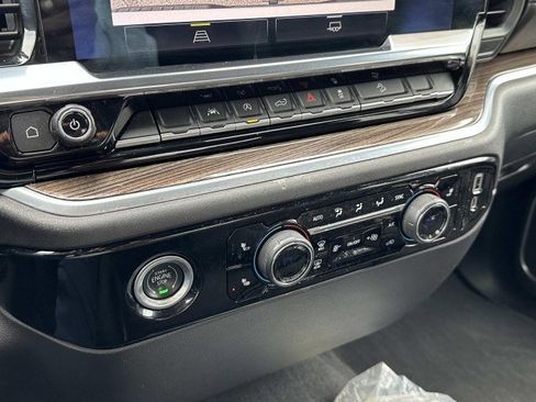 Used 2022 Chevrolet Silverado 1500 LT Trail Boss w/ Protection Package image 5